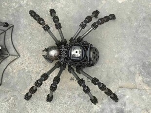 酒吧餐厅迎宾创意蜘蛛模型茶几复古朋克工业风齿轮装 饰金属铁艺家