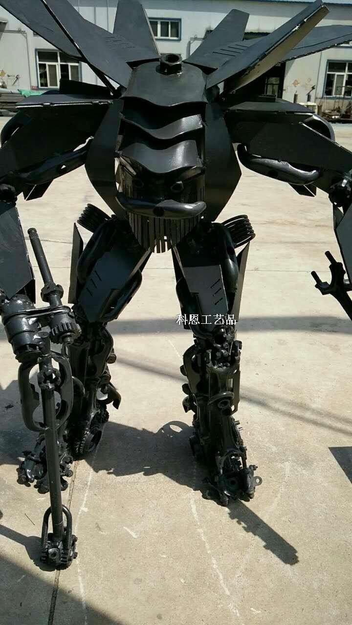 定制大型擎天柱模型天火机器人商场铁艺大黄蜂变形金刚汽车人摆件