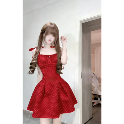 甜美风红色波点吊带连衣裙女收腰显瘦A字短裙抹胸裙夜场衣服裙子