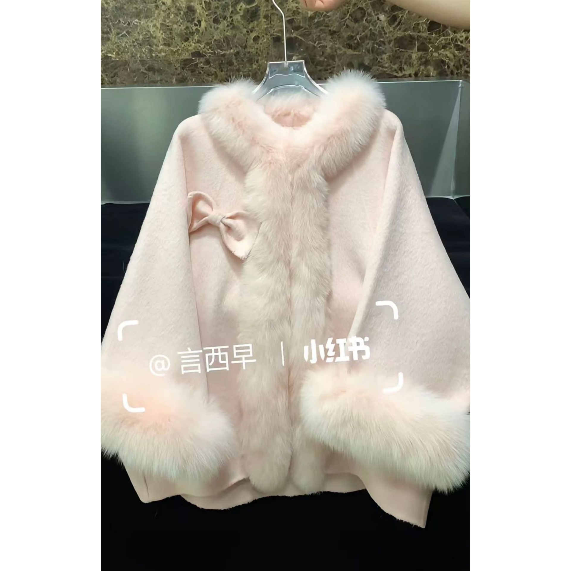 温柔慵懒风粉色气质狐狸毛领斗篷皮草大衣女蝴蝶结高级感毛毛外套