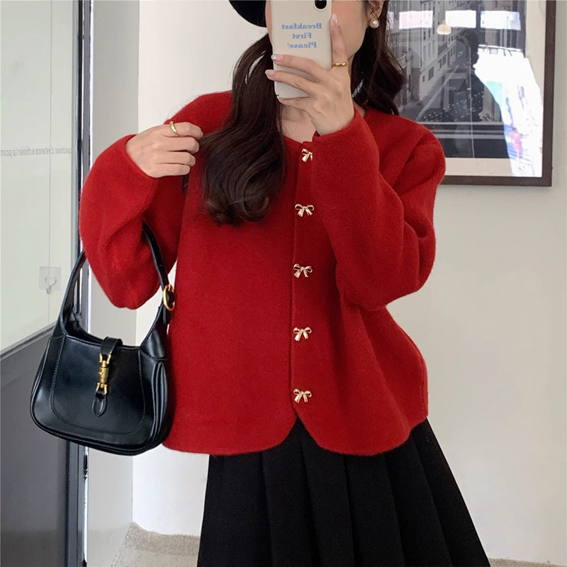 开衫新年女装秋冬红色上衣蝴蝶扣气质小香风针织衫女显瘦毛衣外套