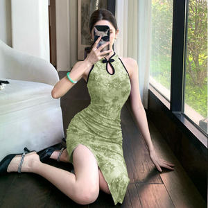 纯欲辣妹风挂脖旗袍连衣裙女夏显瘦包臀高开叉新中式改良版气质裙