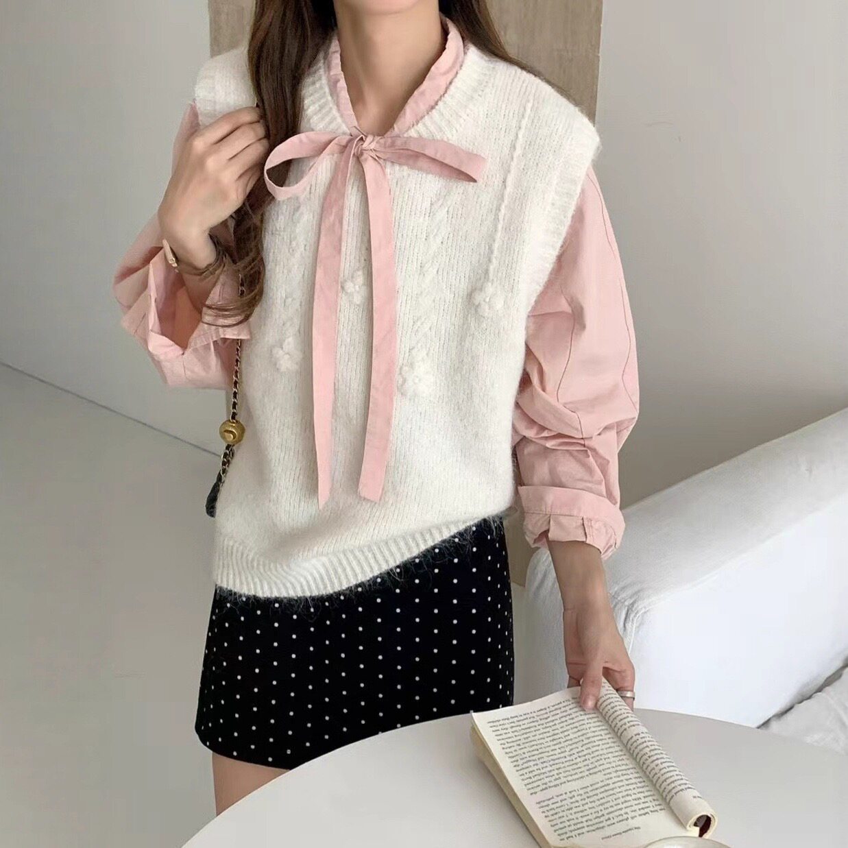 秋装2026新款韩版花朵刺绣宽松显瘦百搭圆领无袖针织毛衣马甲女