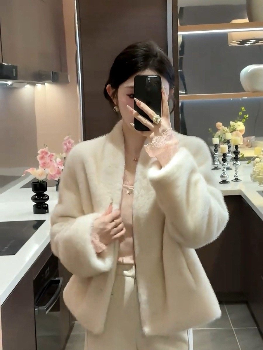 皮毛一体毛毛外套女2026新款保暖时尚粉色开衫环保外套