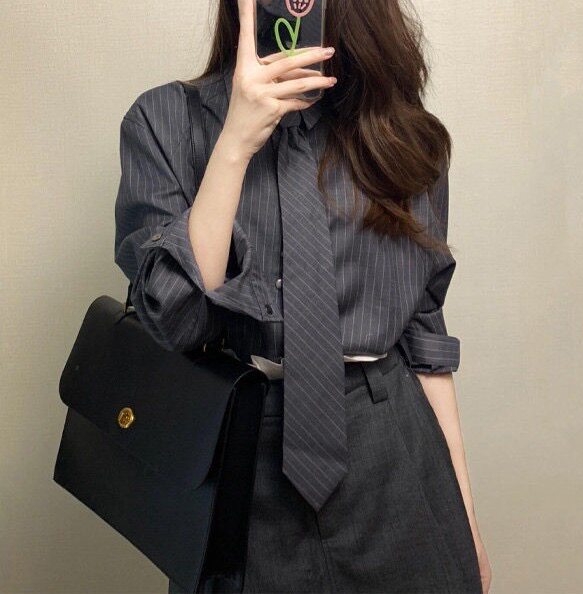 韩系灰色条纹翻领领带衬衣女2026春季新款学院风宽松休闲上衣