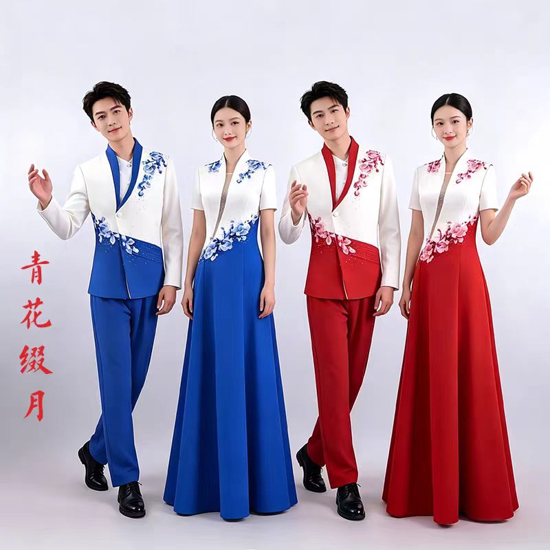 青花缀月成人女合唱舞台租赁图片