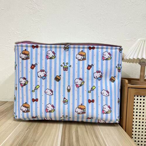 【45X35X30高】蓝条凯蒂猫拉链款60L（带盖带钢圈）衣服收纳筐