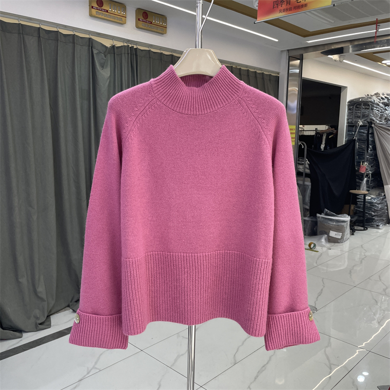 简约78007高级质感袖口卷边珍珠纽扣韩系好看蜜熊绒毛衣上衣女秋