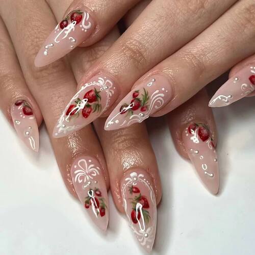 24pcs Vintage Cute Strawberry Fake Nail Girls Weable Romanti