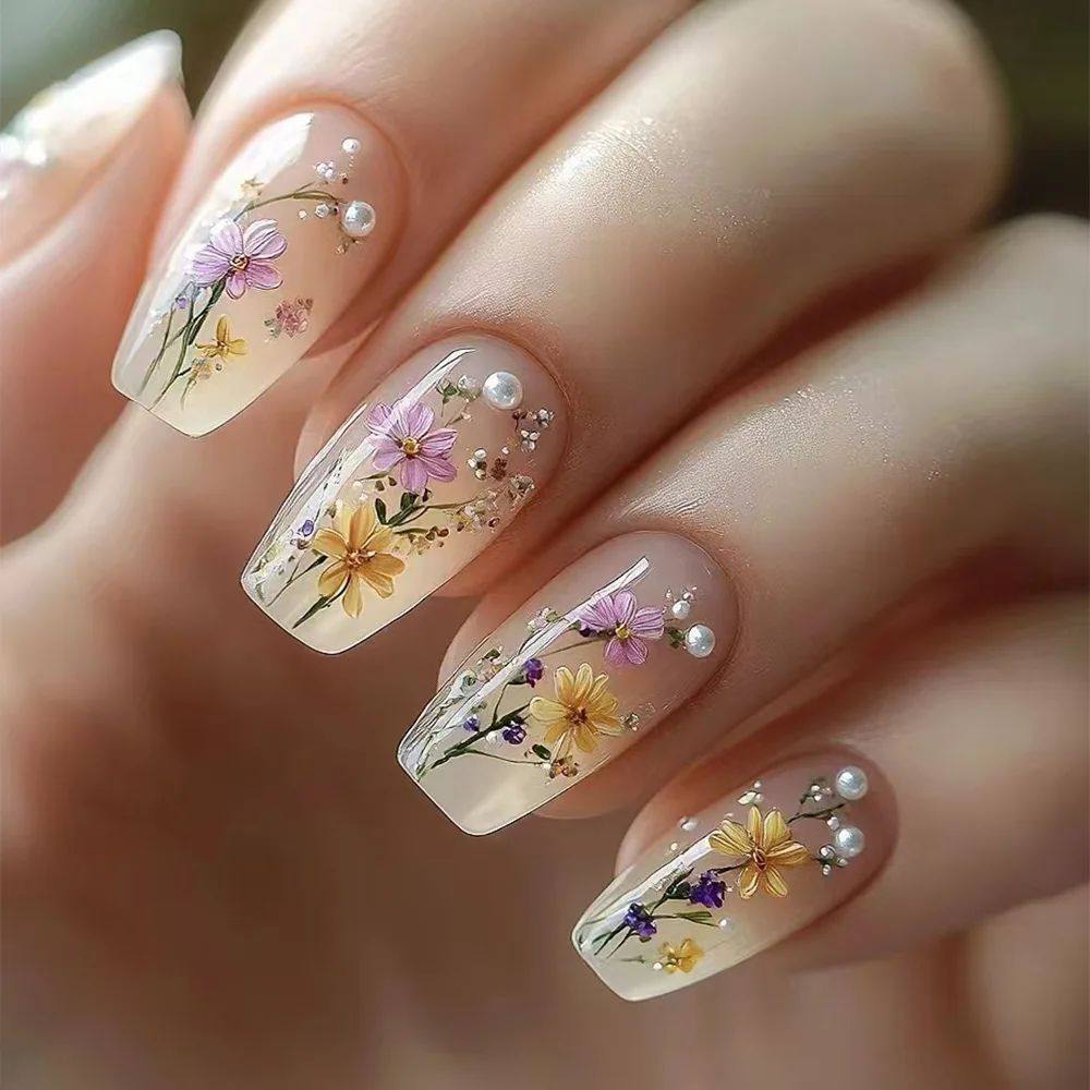 24pcs Flower Full Cover Nail with Pearl Design Mid-length Ba