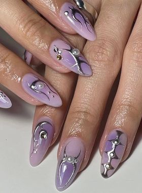 24pcs Fake Y2k Nails Press On Long Almond Nails Silver Flame