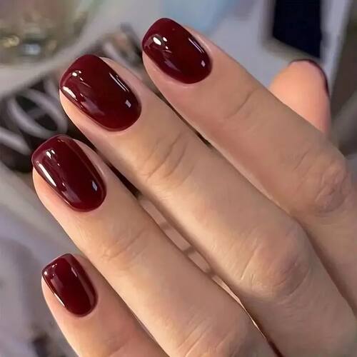 24Pcs Solid Color Wine Red Design Fake Nail Short Square Pre