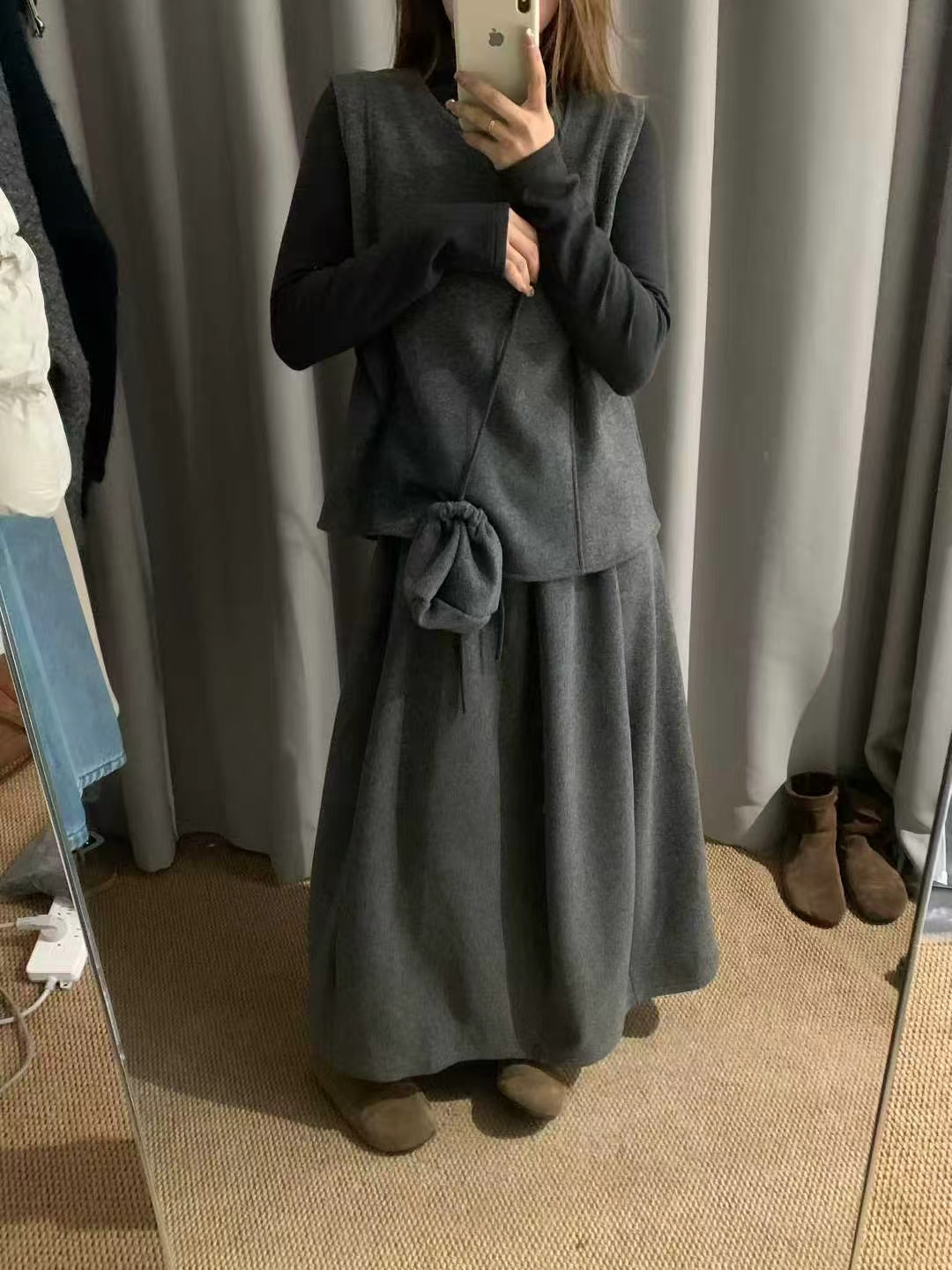 2025新款韩版时尚百搭宽松休闲马甲+打底衫+半身裙三件套