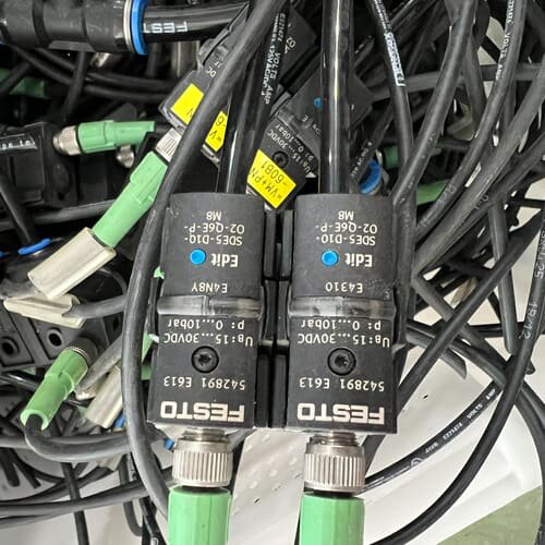 议价FESTO压力传感器SDE5-D10-O2-Q6E-P-M8