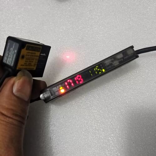 议价OPTEX D25A-MNS光纤放大器，带DSD-100光纤