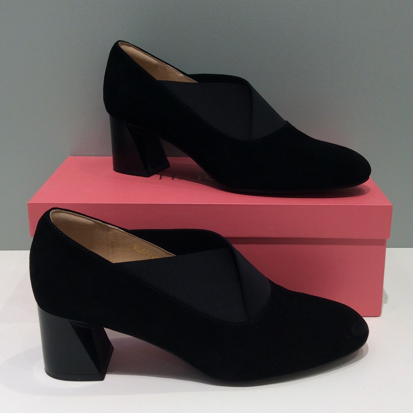 HL257139哈森2025秋欧美风圆头粗高跟女单鞋百搭舒适深口鞋优雅风,女鞋,深口单鞋,淘宝优惠券,粉丝福利购,淘宝优惠卷