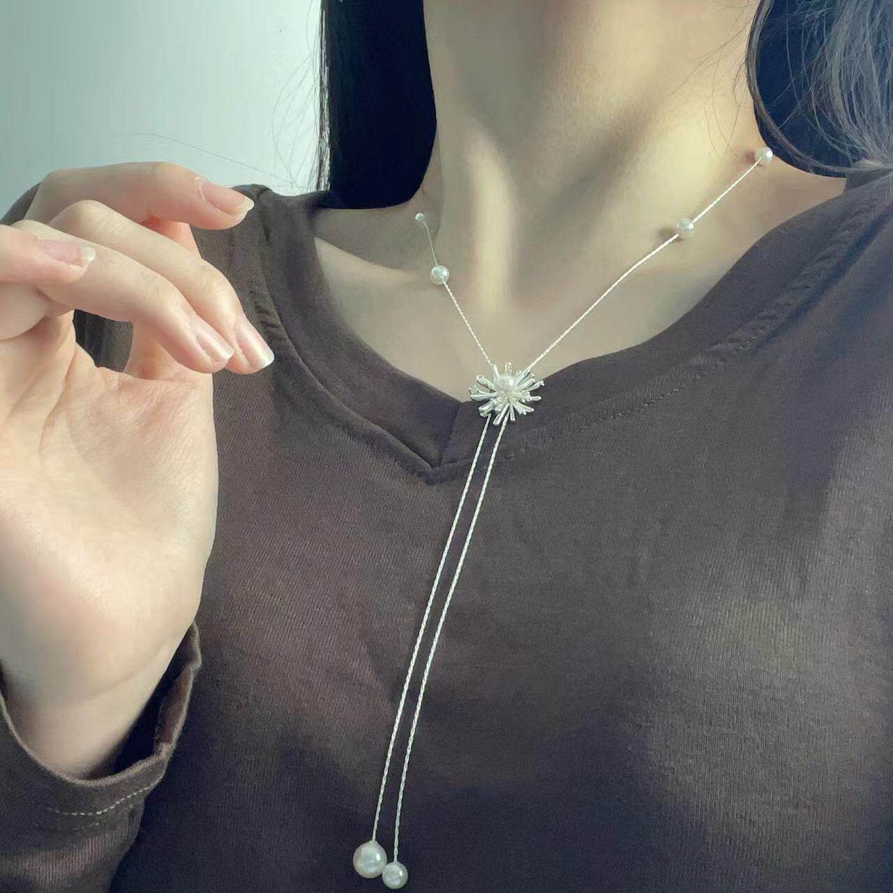 时尚优雅珍珠雪花抽拉长款项链女网红气质潮流轻奢高级颈链毛衣链