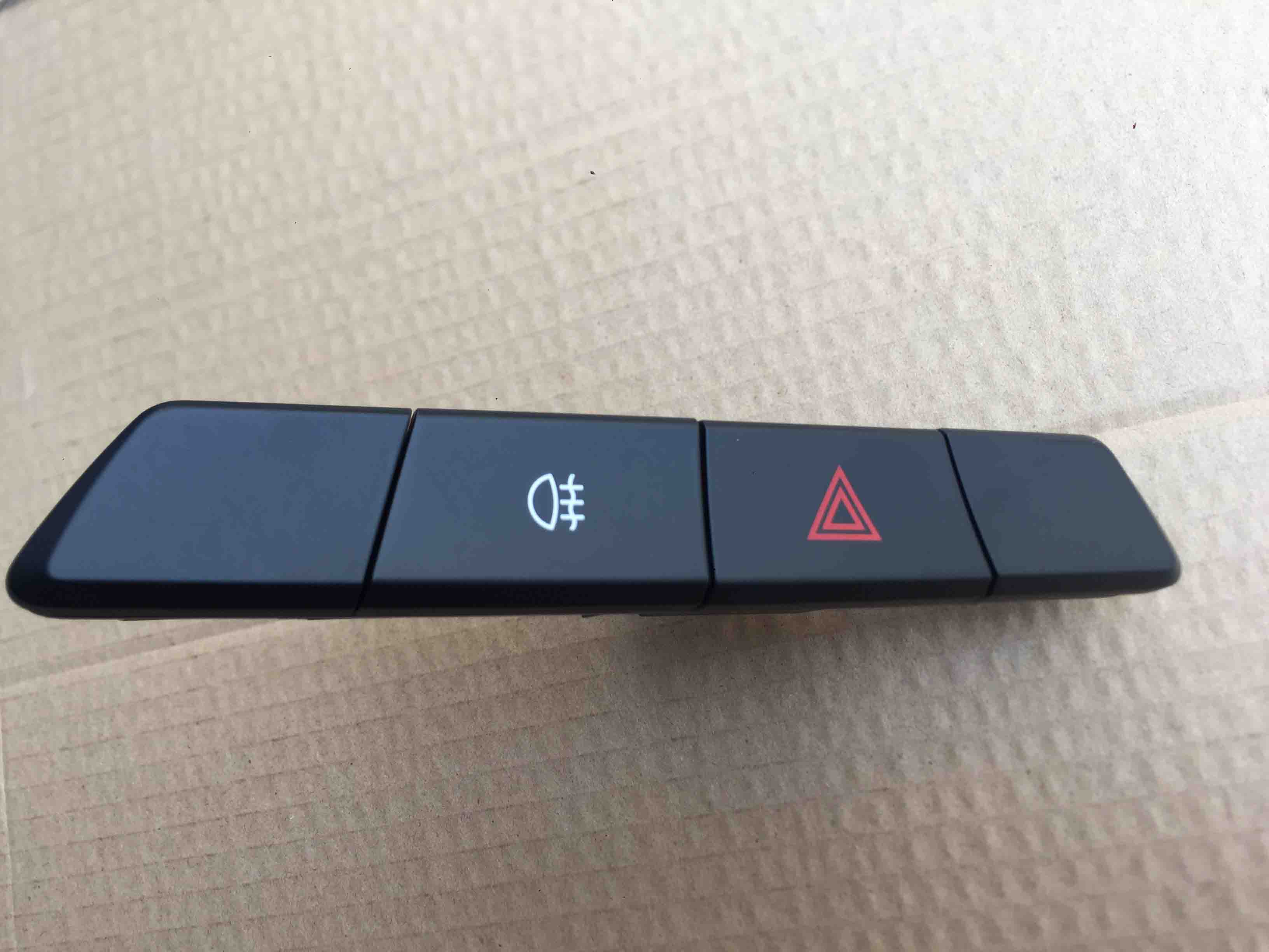 五菱荣光新卡警示灯开关后雾灯开关停车闪烁灯双闪灯按钮组件面板