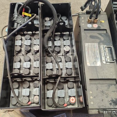 克电池组24V，225AH。新的没用，存放时间长，激活一下--议价商品