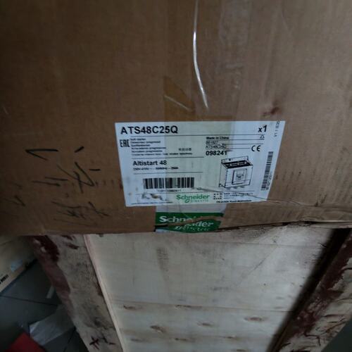 施耐德软启动器ATS48C25Q，全新原装，230-415V--议价商品
