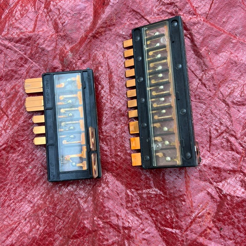 思域保险丝盒，原装拆车件，成色还可以，有点使用痕迹--议价商品