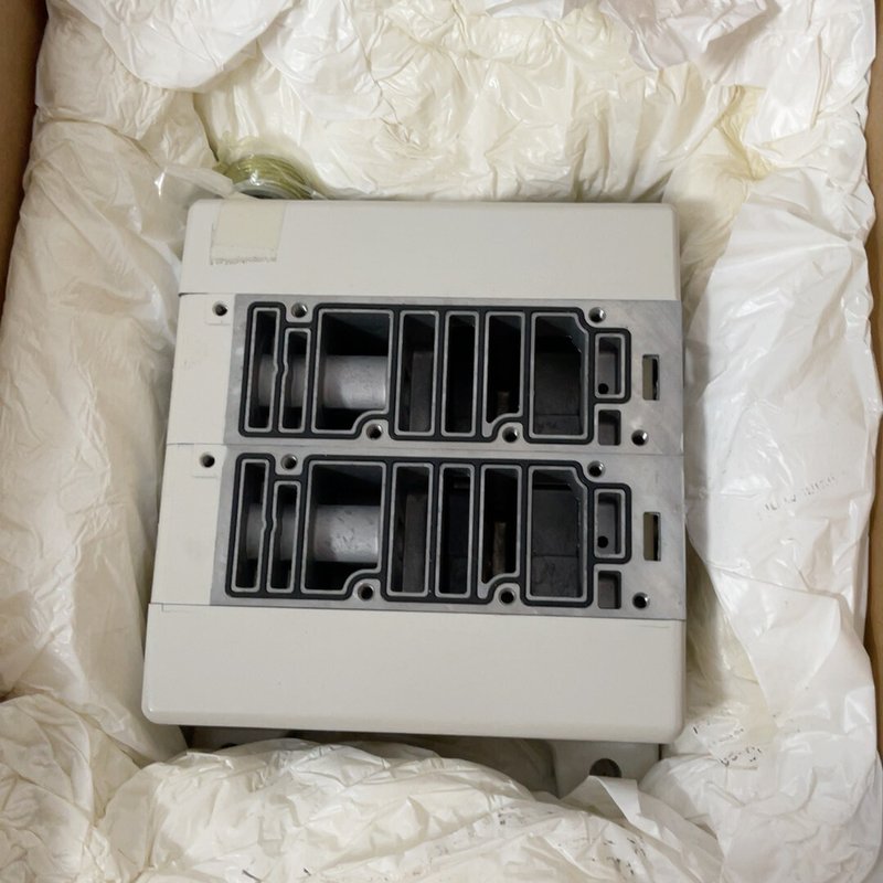 全新SMC汇流板 VV5Q55-0204C,全新未拆封,日本--议价商品