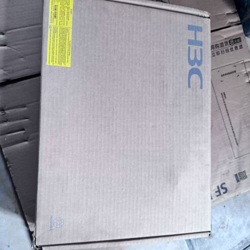 H3C ER3100企业级路由器，全新，里面的膜未拆封，原装--议价商品
