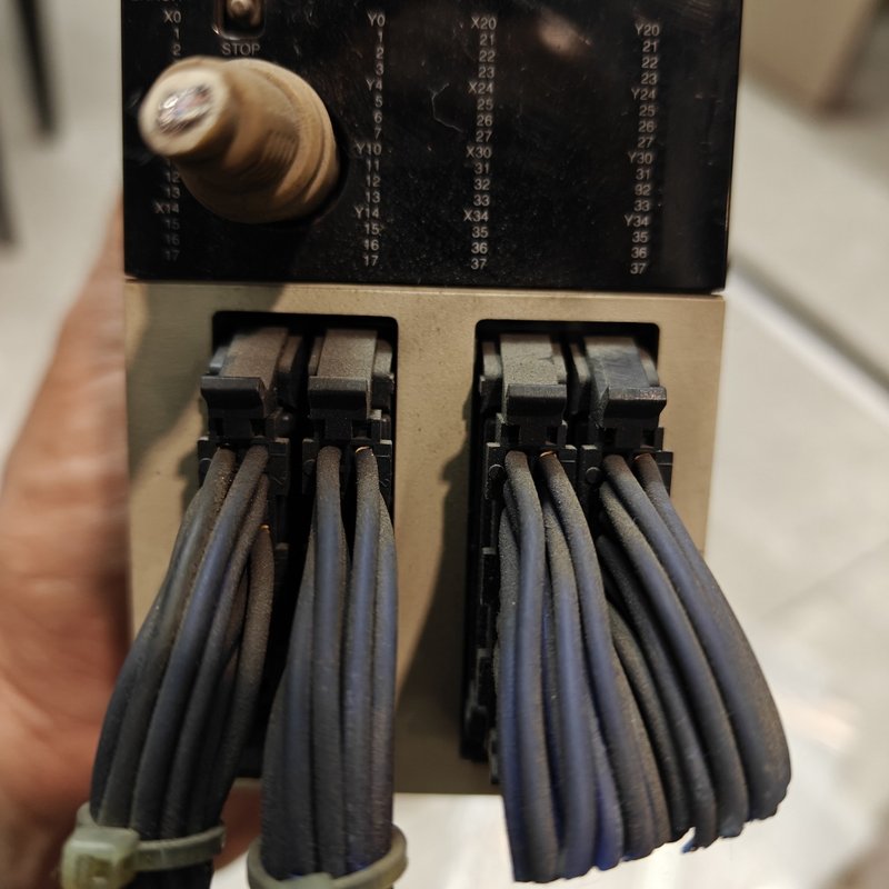 出售三菱PLC FX2NC-64MT，成色如图，正常使用迹象--议价商品