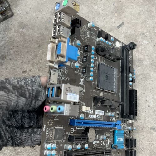 微星 A88XM-E35 FM2+主板--议价商品