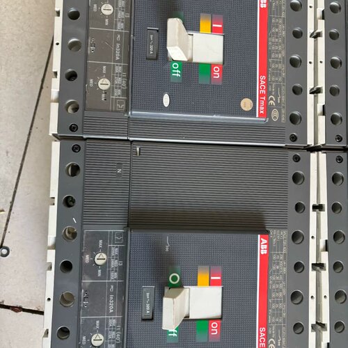 ABB T5N400塑壳断路器，4P320A，实物图片，成色--议价商品