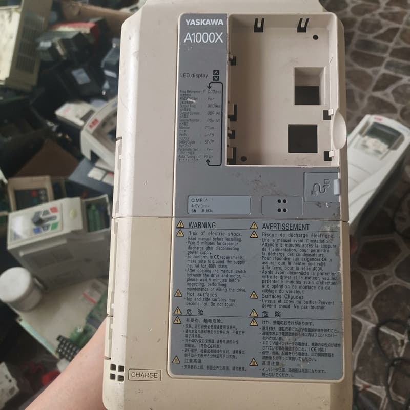 安川A1000x变频器塑料外壳及风扇卡罩(11/7.5kw)--议价商品
