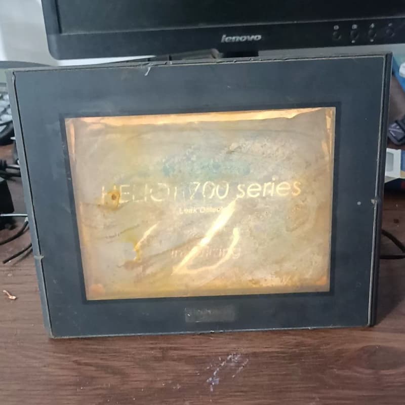 松下触摸屏,实物拍摄,屏幕有老化现象,显示效果不清晰。拆机品