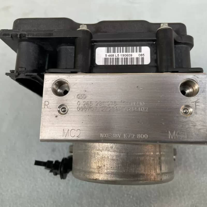 宝马F800GS刹车ABS泵--议价商品