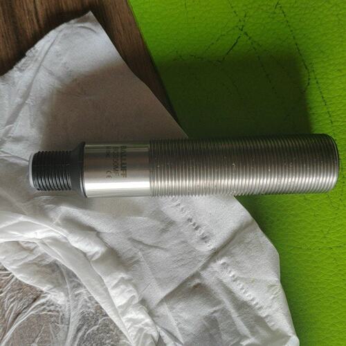 巴鲁夫接近开关BCS00MF，BCS M18B4I3-PSC--议价商品