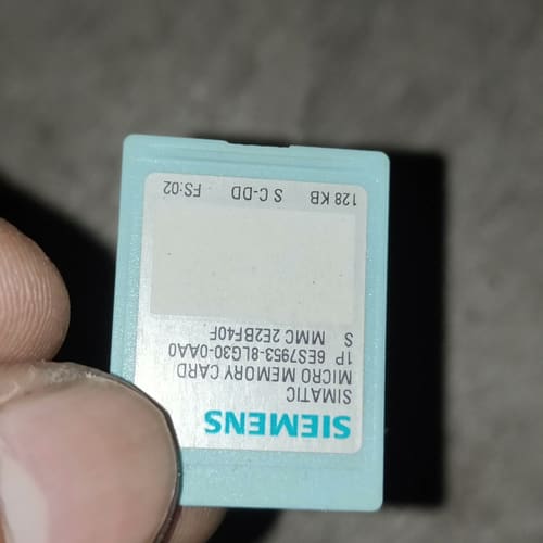 西门子SIMATIC内存卡，型号6ES7953-8LG30---议价商品