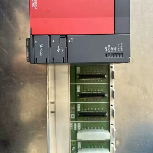 三菱Q00UJCPU CPU单元 带底板 实物拍摄 议价出售--议价商品