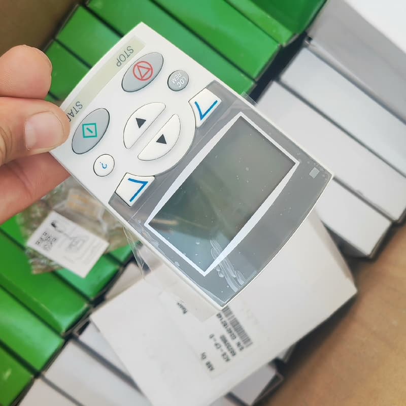 工程剩余一部分ABB变频器控制面板,现低价处理。英文ACS---议价