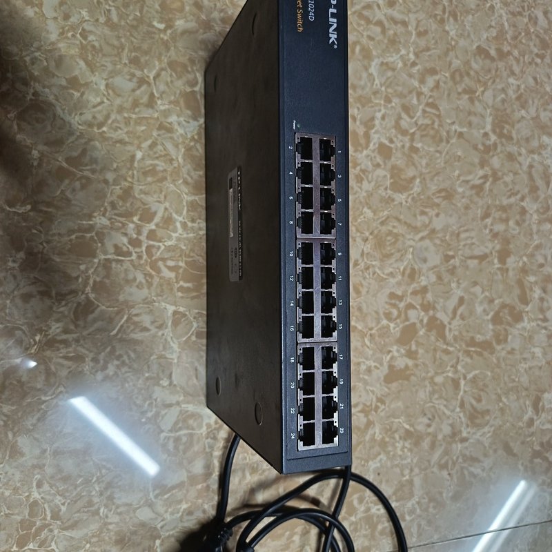 普联24口交换机。24口网络交换机。TP-LINK TL-S--议价商品