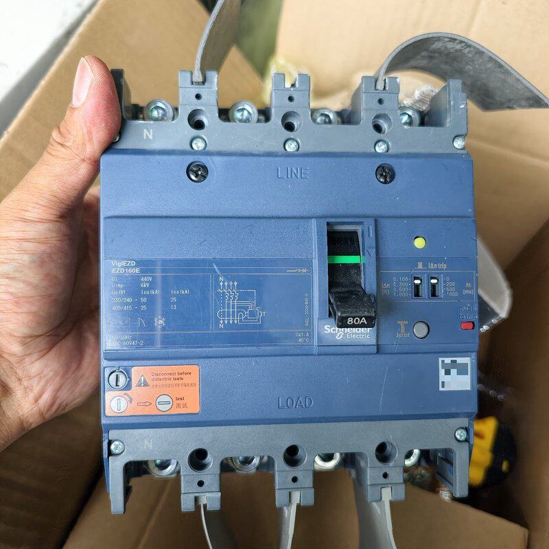 施耐德EZD160E 4P 80A漏电保护器,EZD160E--议价商品