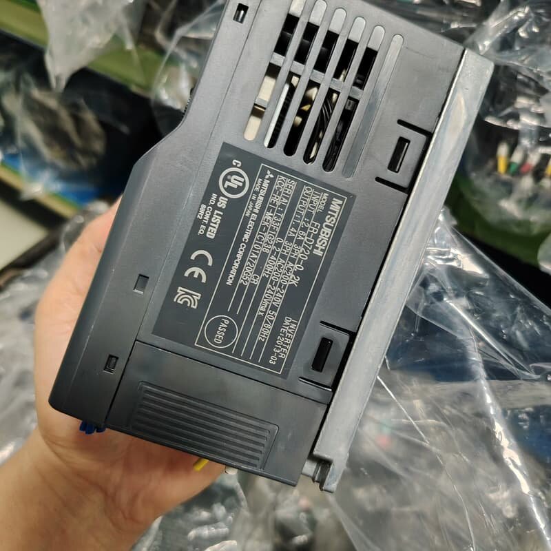 三菱变频器FR-D700系列FR-D720-0.2K,三相2--议价商品