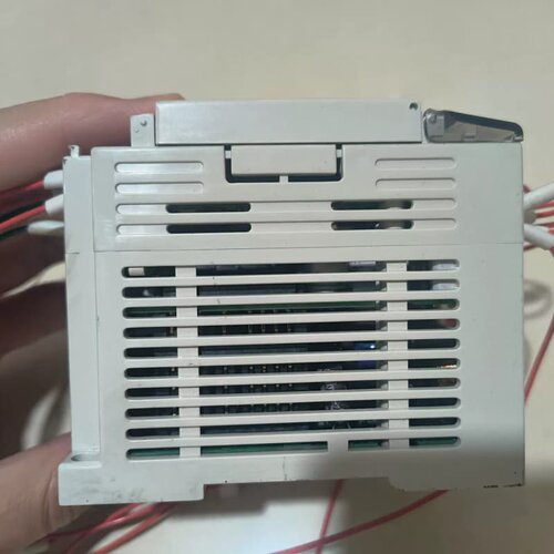 三菱PLC FX1S-10MR-001，AC85-264V输--议价商品
