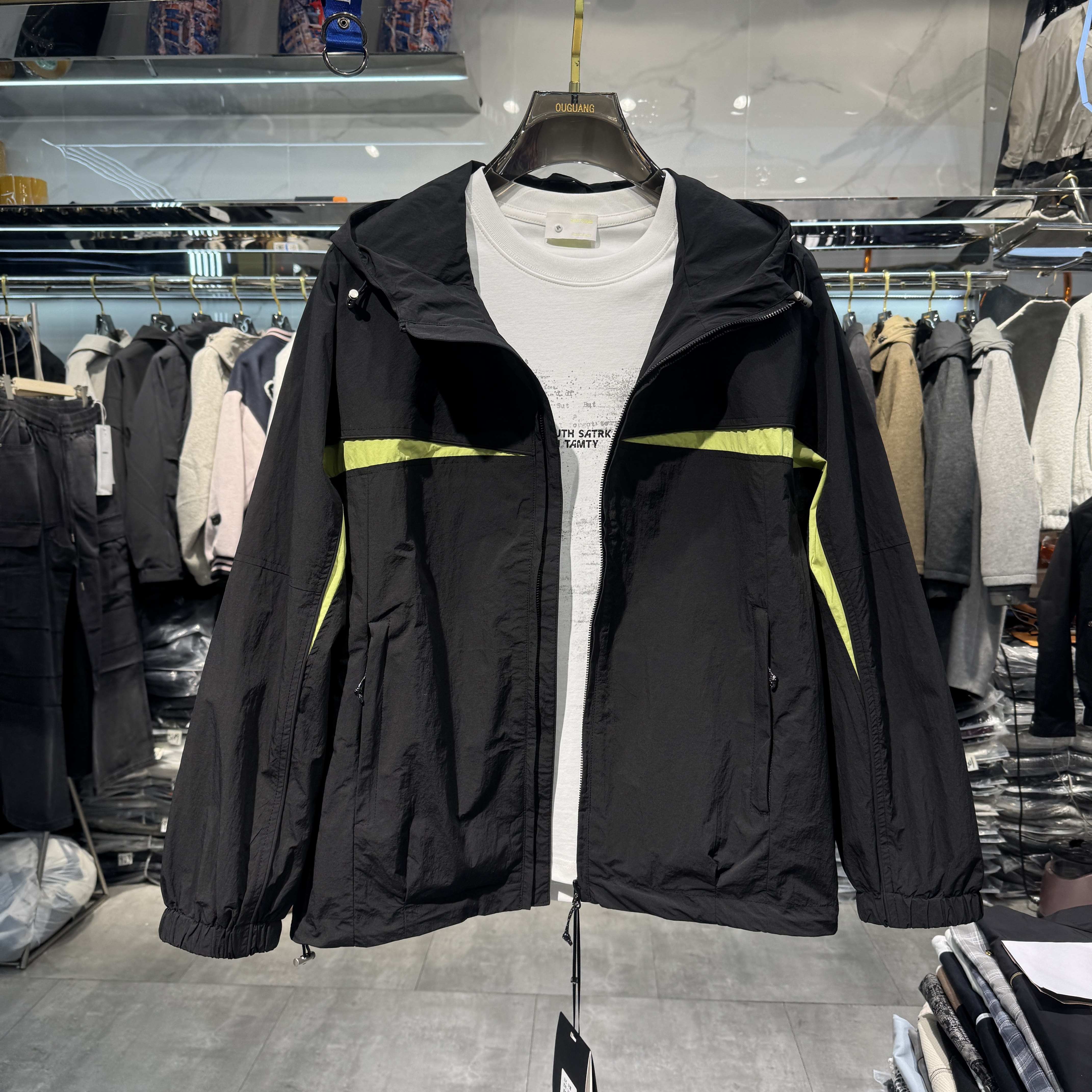 实体商场春夏男户外拼接撞色连帽外套美式休闲宽松薄款防晒冲锋衣