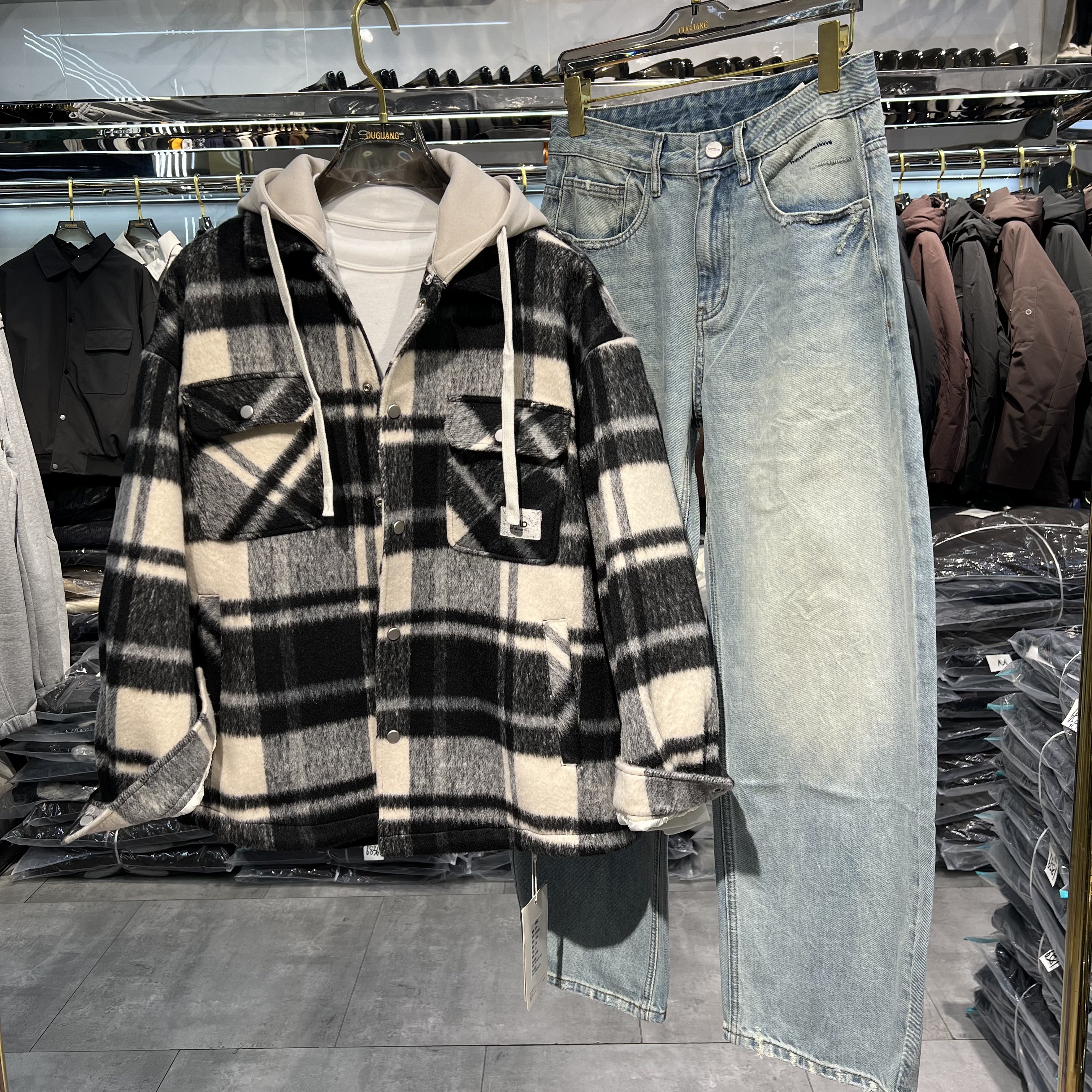 实体商场秋冬新款毛呢格子外套男装潮流男女酷帅穿搭衬衫上衣夹克