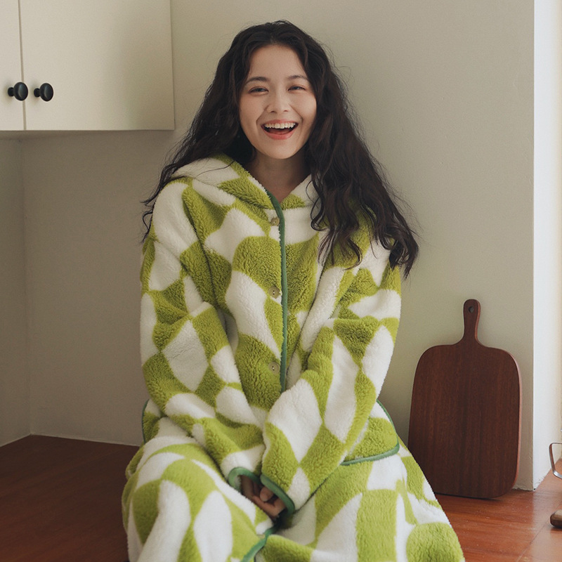 日系新款珊瑚绒睡袍女款秋冬季长款睡衣浴袍法兰绒大码家居服女