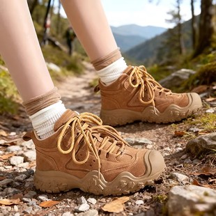 专业户外登山鞋女秋冬季防滑防水保暖攀岩鞋爬山越野徒步鞋沙漠靴
