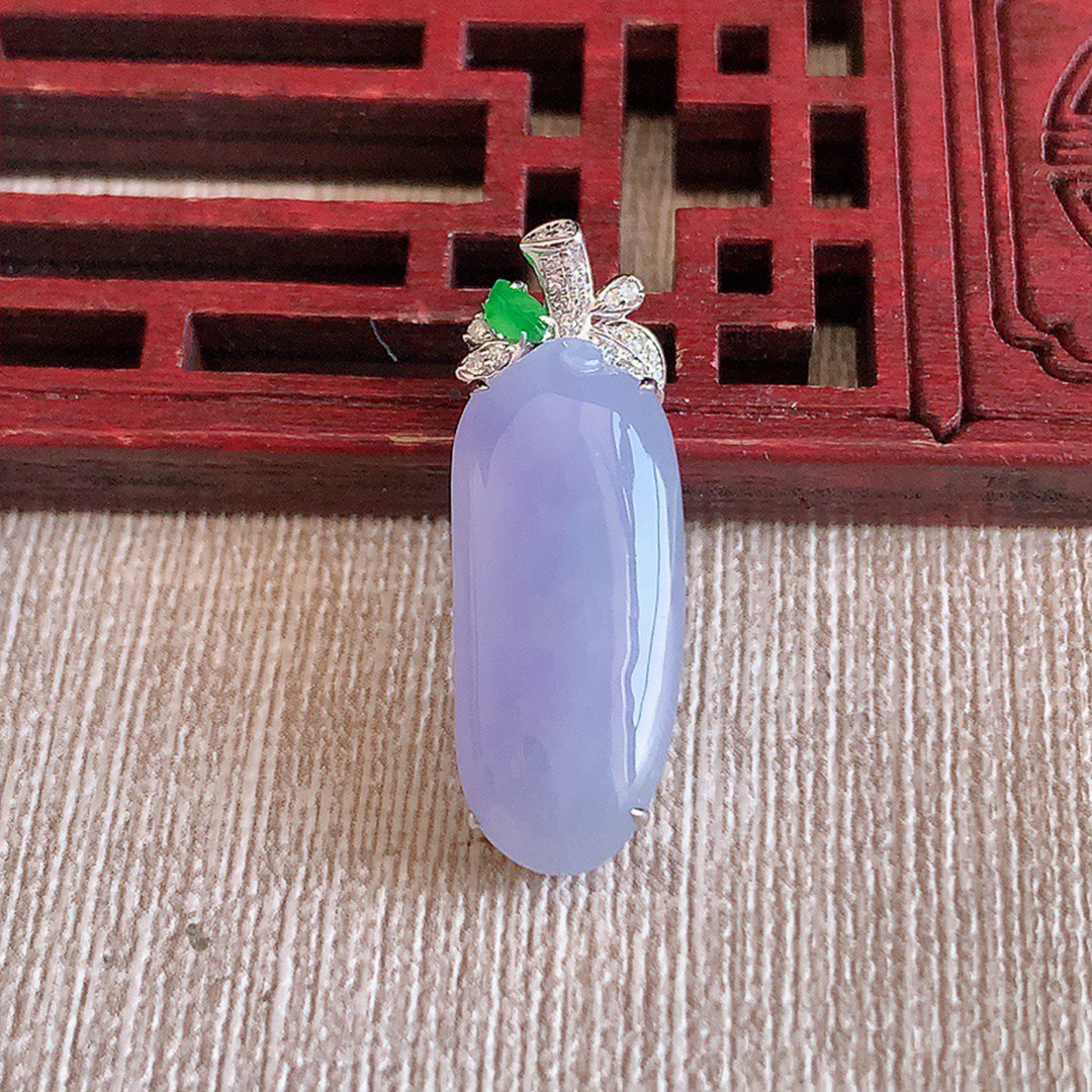 缅甸天然A货玉石翡翠 老坑冰种 手工精雕18K金伴钻紫罗兰福瓜吊坠