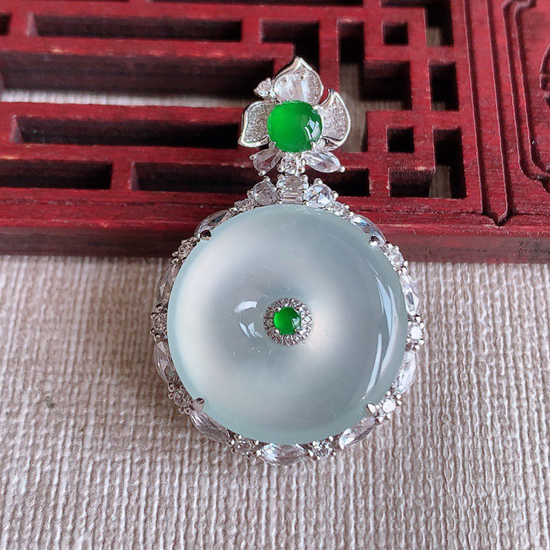 缅甸天然A货玉石翡翠老坑冰种手工精雕18K金伴钻白月光平安扣吊坠