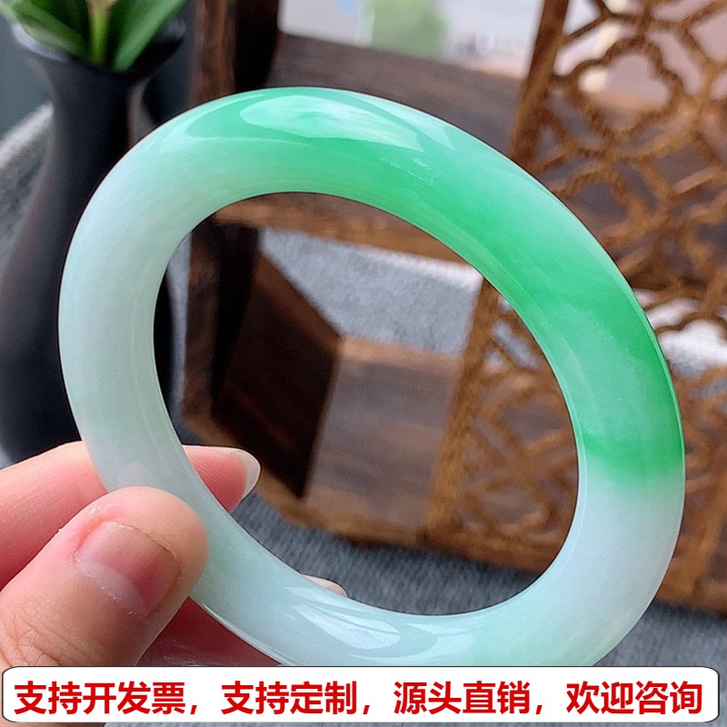 缅甸A货天然翡翠 老坑冰种飘绿圆条手镯56-57圈口