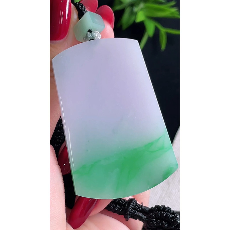 缅甸天然A货玉石翡翠 老坑冰种 手工精雕 春彩阳绿无事牌吊坠