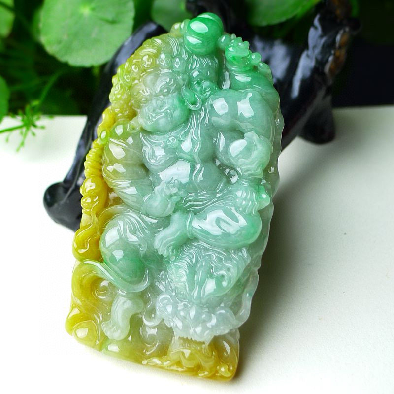 缅甸天然A货玉石翡翠 老坑冰种俏色巧雕三彩黄加绿不动明王吊坠